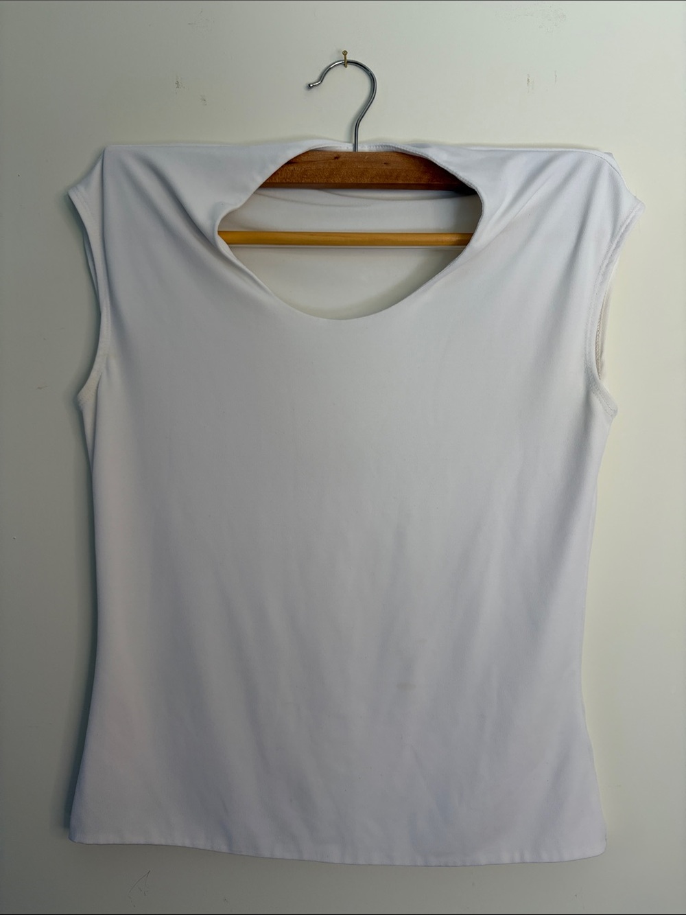 Laura petites White Sleeveless Tank